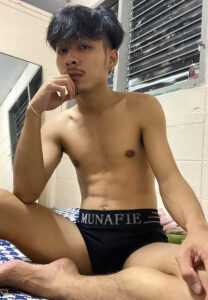 หนึ่ง อาทิตย์ black