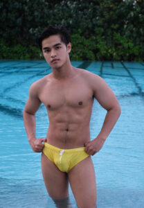 น้องเอิร์ธ pool