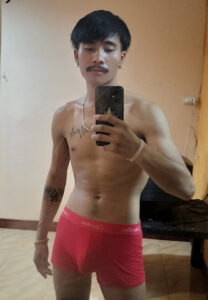 Phayu-Greg-payu-กางเกงแดง