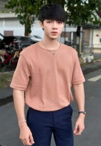 นาจ-อำนาจ-เสื้อน้ำตาล