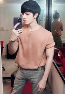 นาจ-อำนาจ-เสื้อส้ม