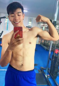 นิสสรณ์-แสงแก้ว-ถอดเสื้อ