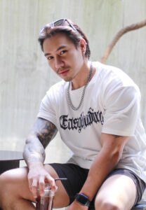 บอล-เมอร์ลิ-เสื้อขาว