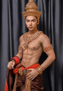 เฟิร์ส-วัฒนวุฒิ-คมเข้ม