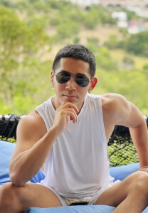 Laika-Sittiwat-ใส่แว่นดำ