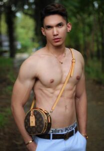 Natthapon-Kongsombat-กล้ามแซ่บ