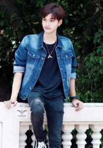 Owen-Simiran-เสื้อยีนส์