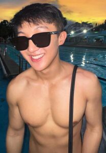 จ๊อบ-ศรัณย์-ว่ายน้ำ