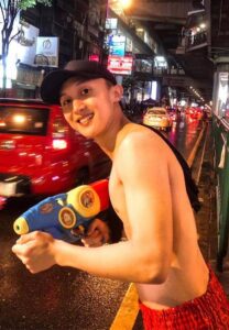 จ๊อบ-ศรัณย์-เล่นน้ำ