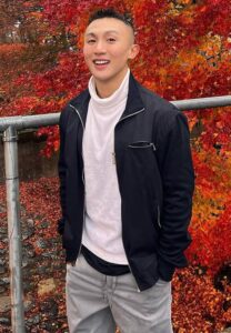 จ๊อบ-ศรัณย์-เสื้อแขนยาวดำ