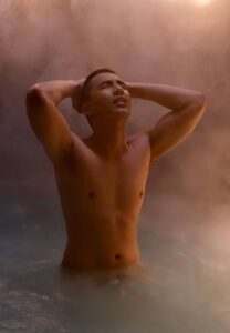 ต้น-ณทวรรษ-แช่น้ำ