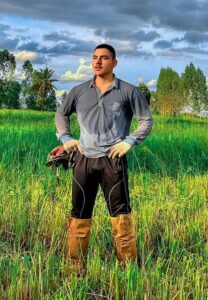 ปืน-อพิภัทรเชตฐ์-ทุ่งนา