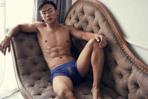 ตูน ชัยณัฐ sofa