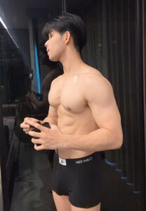 Fight Pacharapon black