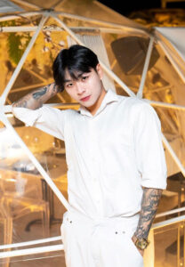 อาสี่ ธนัท night