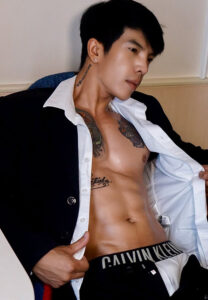 แม็ก จิณณะ กลมเกลียว