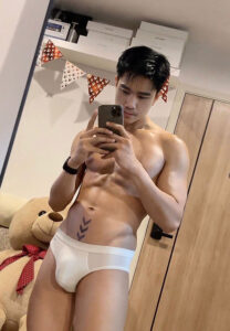 แม็ก นิรันดร์กุล