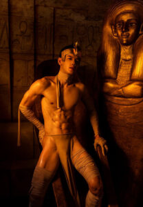 อั้ม ชนินท์