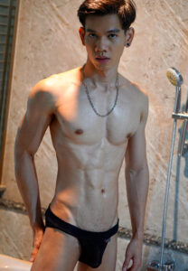 อั้ม ชนินท์