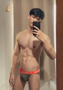 อั้ม ชนินท์