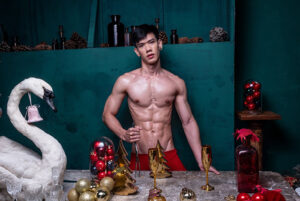 อั้ม ชนินท์