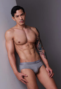 อั๋น วริศ