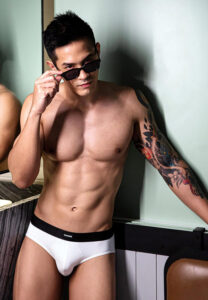 อั๋น วริศ