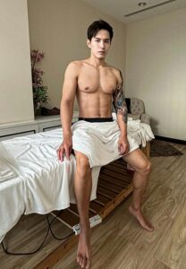 อั๋น วริศ