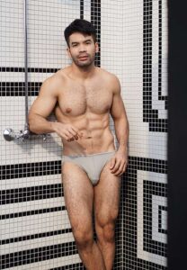 ก้อง ก้องหล้า