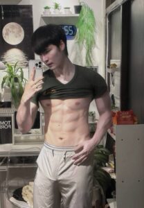 มอส นะครับ