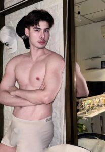 มอส นะครับ