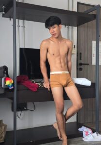 กรวีร์ มีมาก