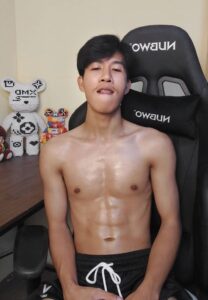 กรวีร์ มีมาก