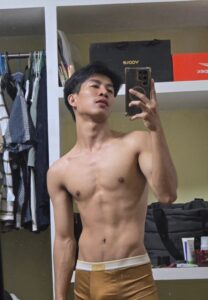 กรวีร์ มีมาก