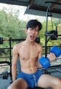 กรวีร์ มีมาก