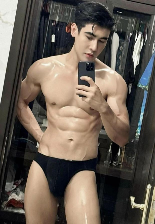 ดิว ธีรภัทร