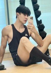 ดิว ธีรภัทร