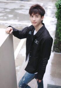 อู๋จุน HI-END